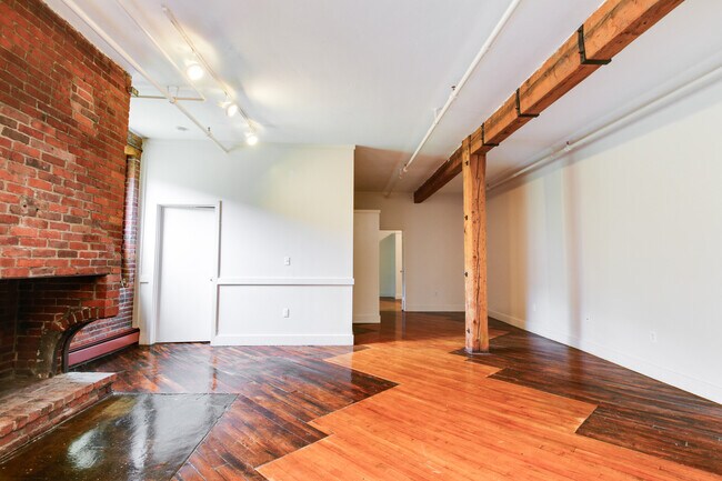 Building Photo - 791 Tremont St