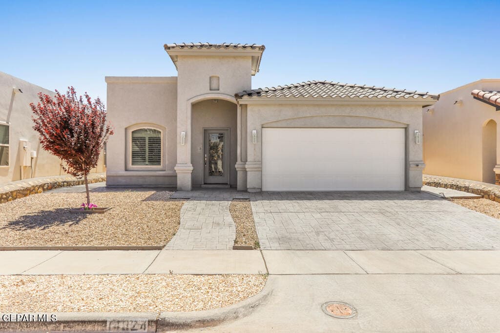 Foto principal - 14824 Harry Flournoy Ave