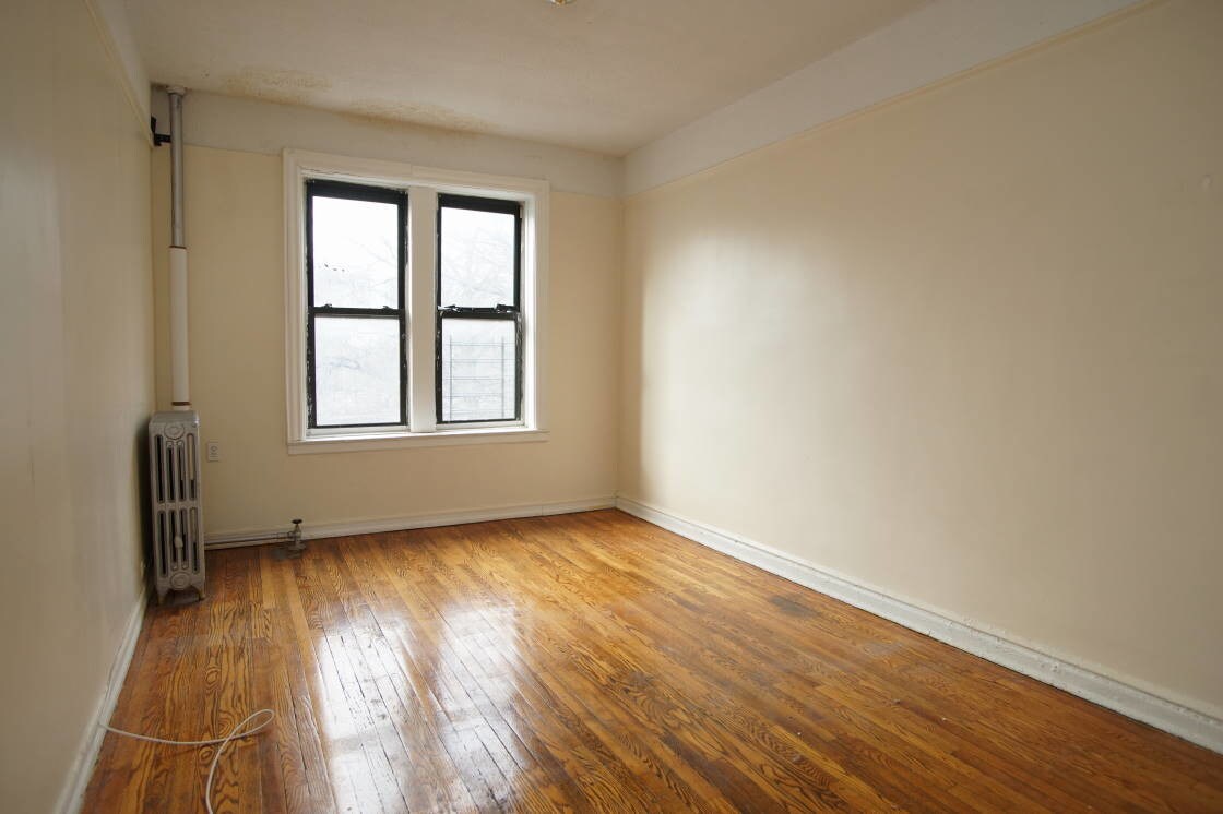 Primary Photo - 3534 Bronxwood Ave