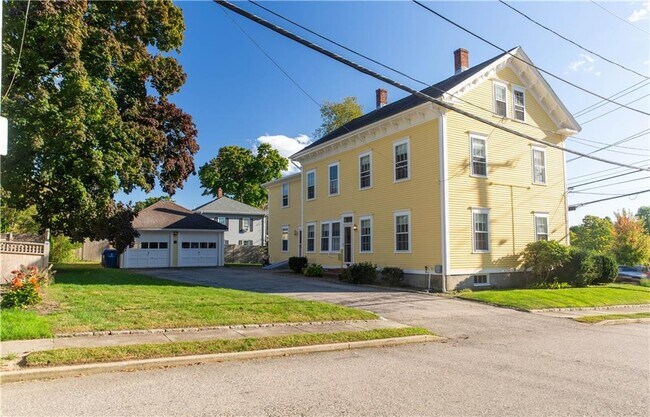 Foto del edificio - 137 1st Ave