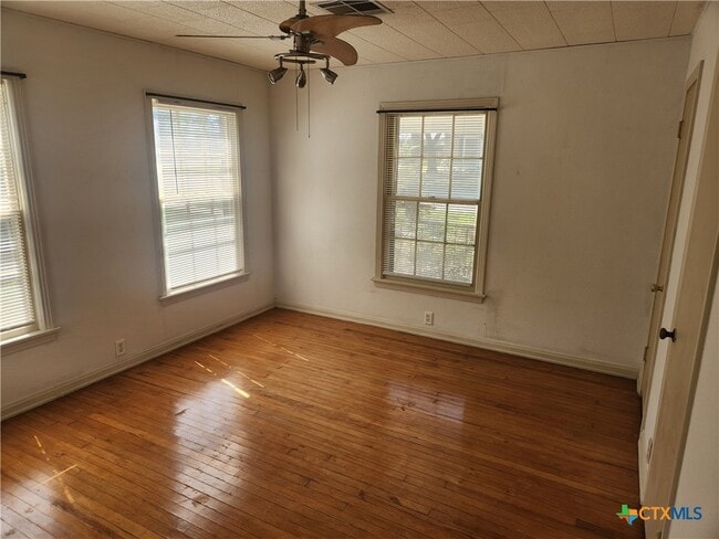 Foto del edificio - 1415 N 7th St