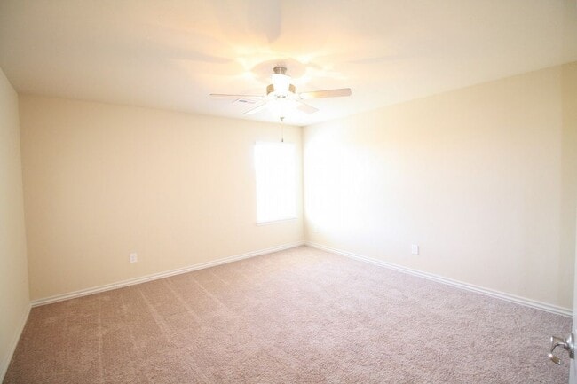 Building Photo - Stunning New Home W/ Storm Shelter
