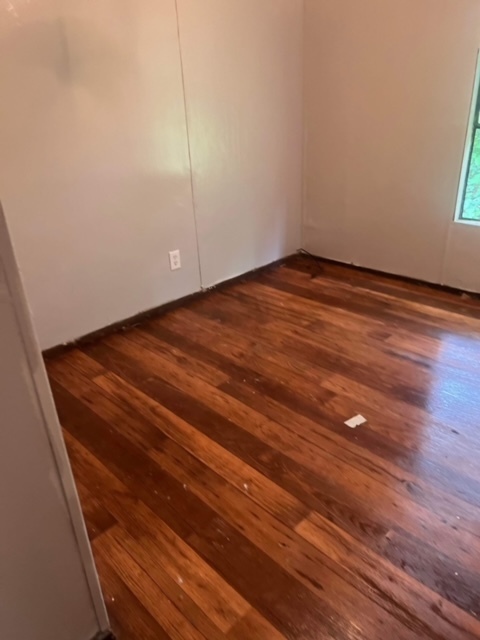 Building Photo - 3 Bedroom in Gray Court