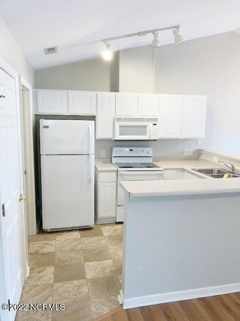 Building Photo - 2227 Locksley Woods Dr