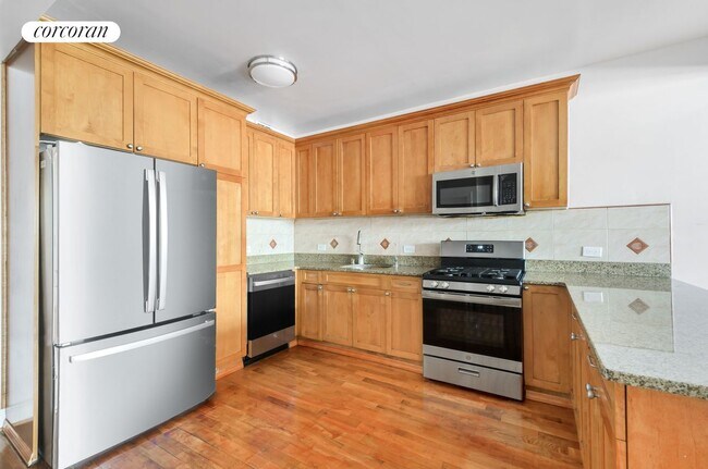 Foto del edificio - 614 E 7th St