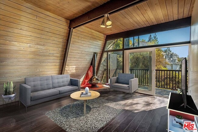 Building Photo - 7912 Willow Glen Rd