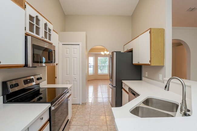 Building Photo - 979 Gascony Ct