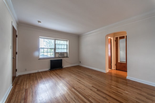 Building Photo - 420 - 432 Riddle Road