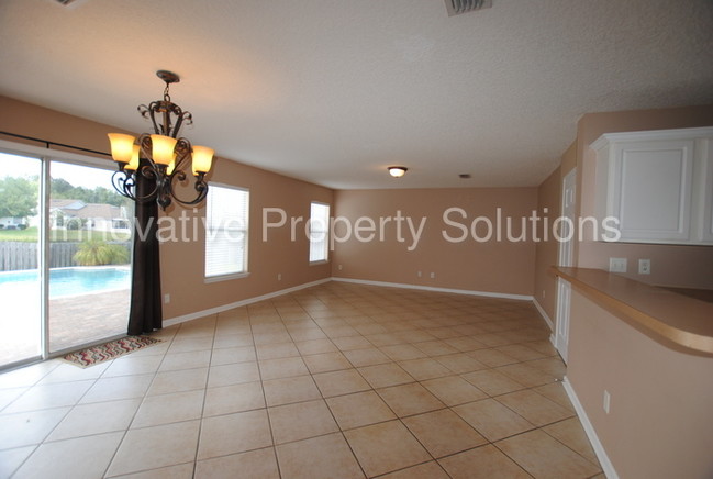 Building Photo - 12027 Autumn Sunrise Dr