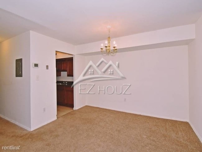 Building Photo - 4312 Seminole Ave
