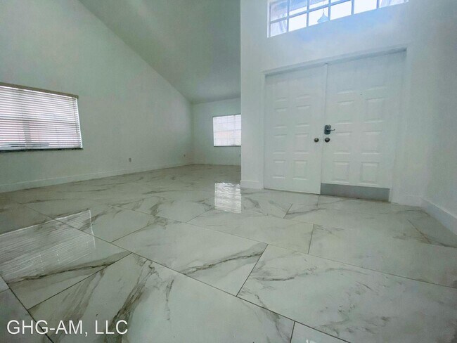 Foto del edificio - 4 br, 2.5 bath House - 5542 NW 190 LANE