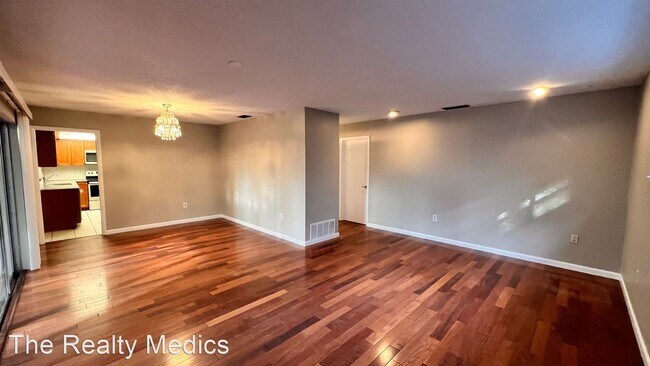Building Photo - 4 br, 2 bath House - 1507 Glastonberry Rd