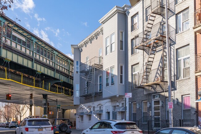 Building Photo - 1399 Myrtle Ave
