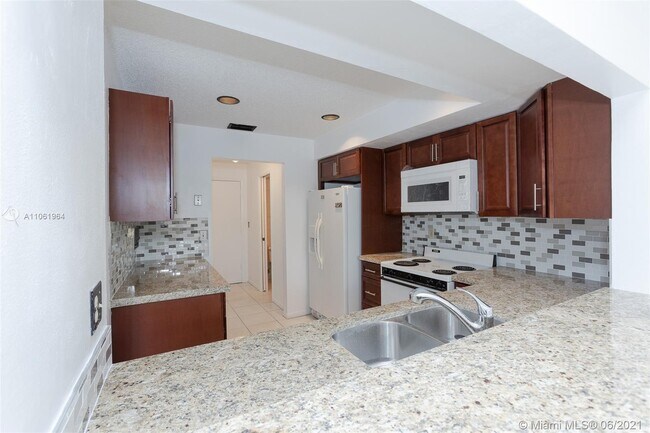 Foto del edificio - 9521 SW 1st Ct