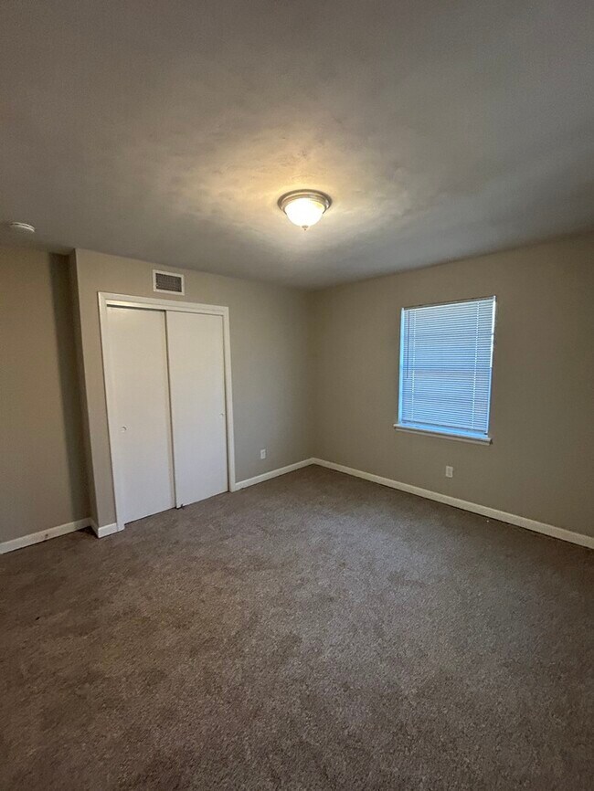 Building Photo - 904 Sharp Dr. Jacksonville, AR 72076