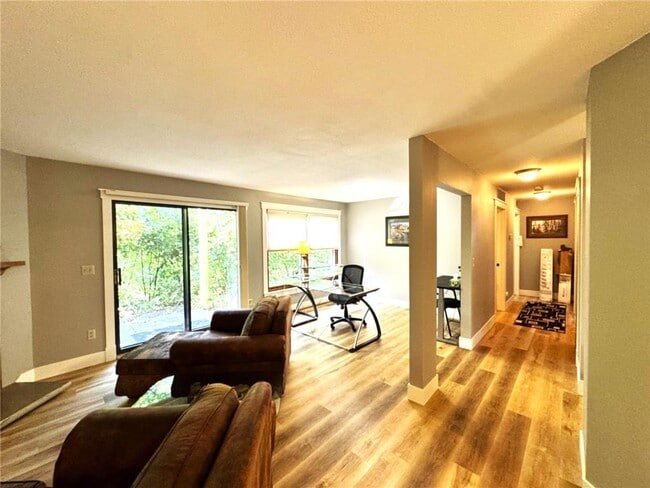 Building Photo - 15565 26th Ave N