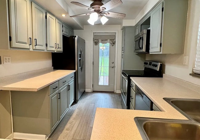 Foto del edificio - 716 Vallevista Ave