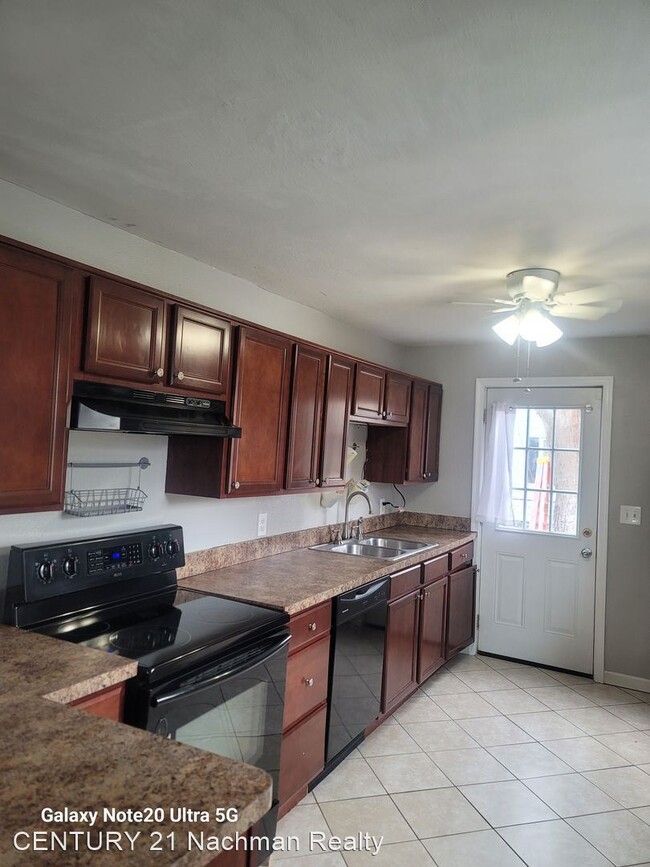 Foto del edificio - 3 br, 2 bath House - 620 73rd Street