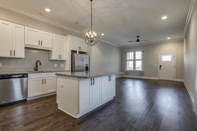 Spotless! - 4811A Tennessee Ave