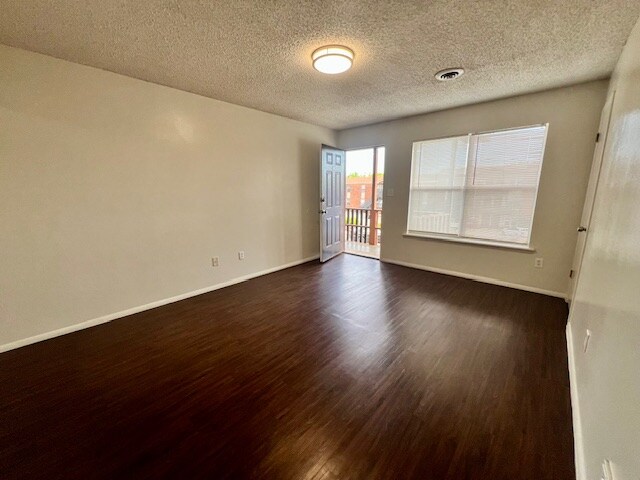 Foto del edificio - 920 N Leverett Ave