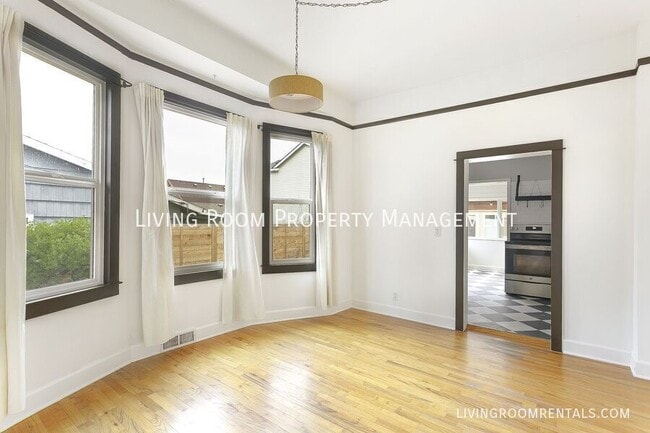 Foto del edificio - 8606 N Gloucester Ave