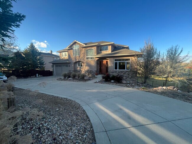Exterior - 1641 Redwood Ave