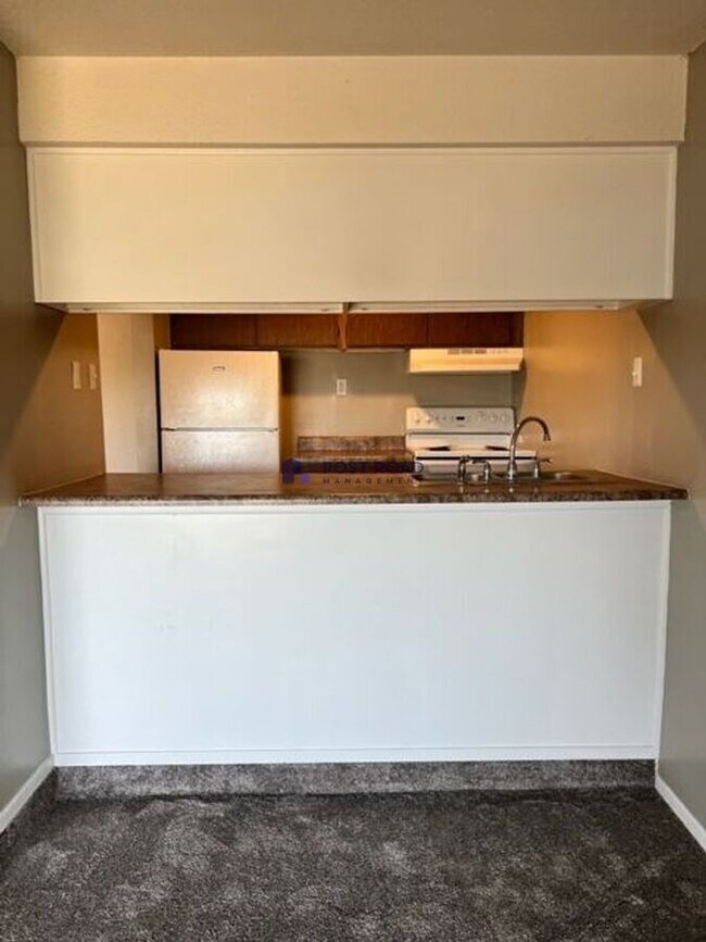 Foto del edificio - 555 W 27th St S