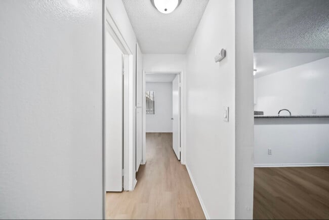 Foto del edificio - 1008 Rosemont Ave