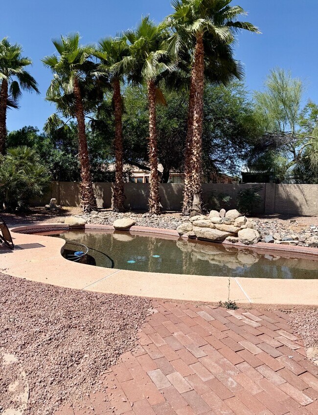 Building Photo - 15010 N El Pueblo Blvd