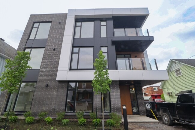 Building Photo - 174 Ethel St