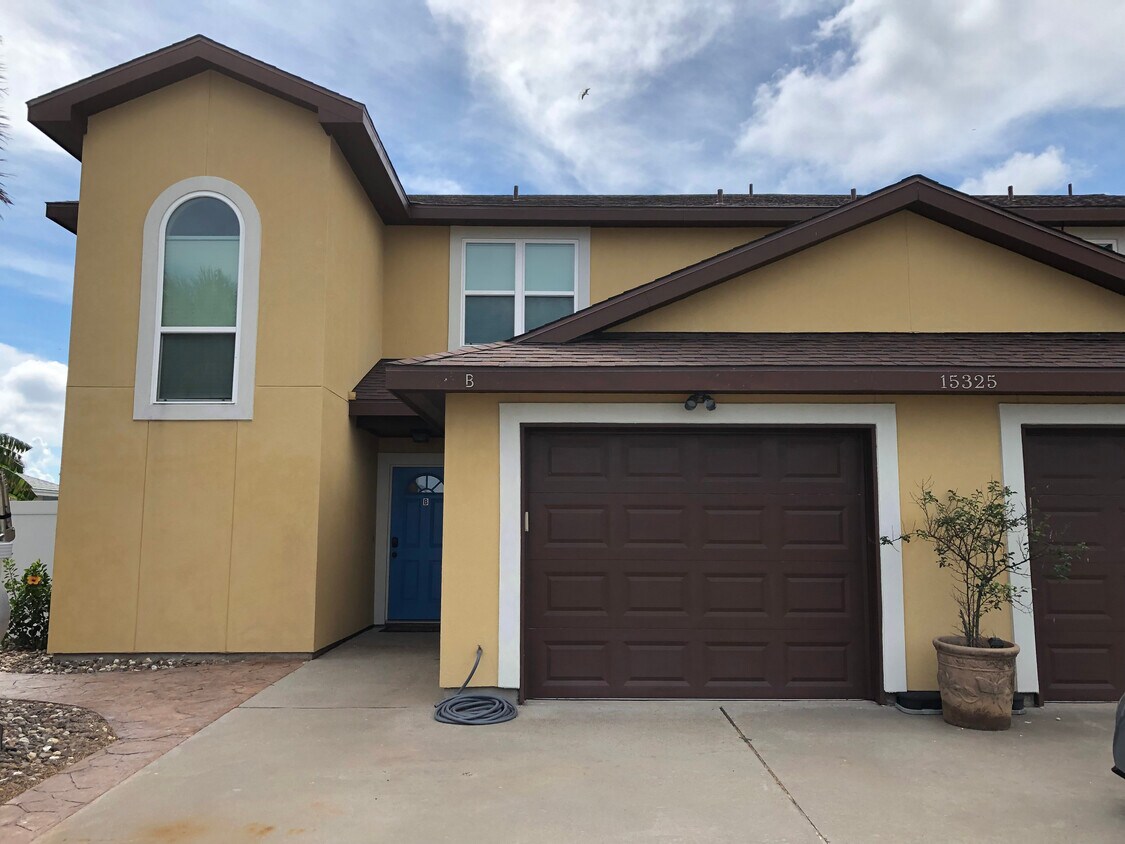 Foto principal - 15325 Cruiser St