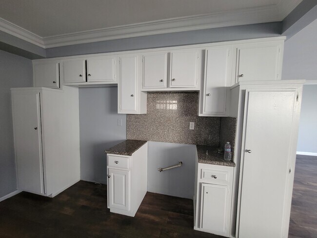 Foto del edificio - 14414 Avis Ave