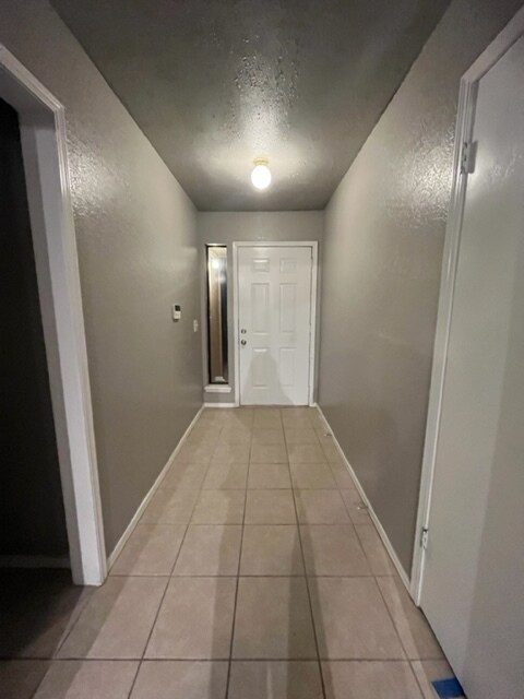 entrance - 401 Conestoga Dr