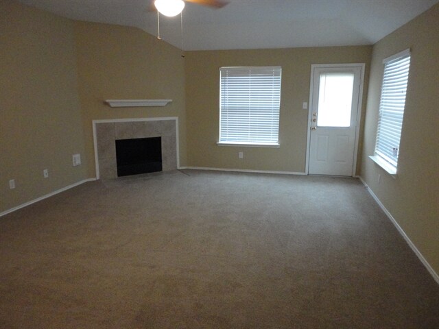 Building Photo - 826 N Vista Dr