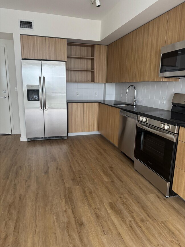 Foto del edificio - 769 E 28th St