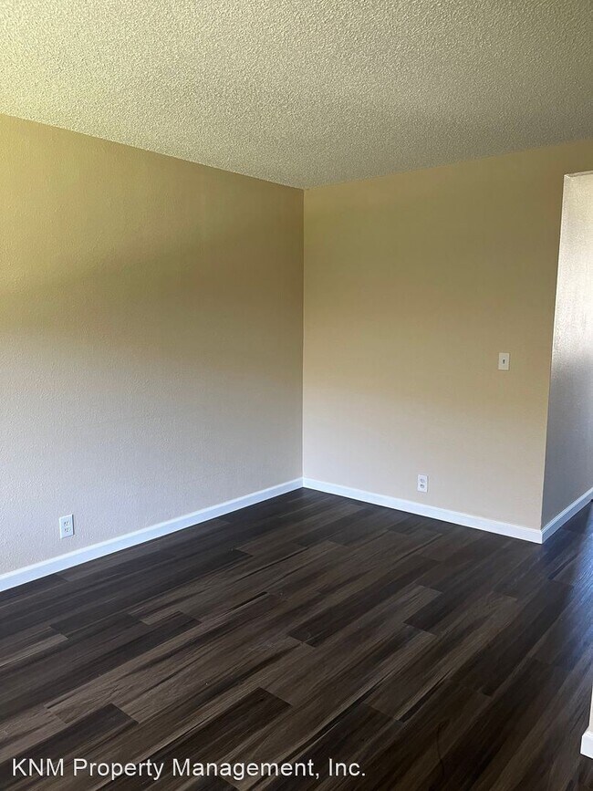 Foto del edificio - 2 br, 1.5 bath House - 458 E. 234th Walk