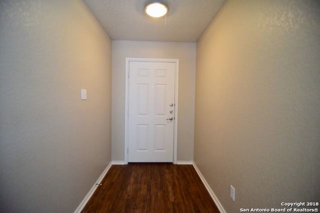 Foto del edificio - 9807 POWDERHOUSE DR