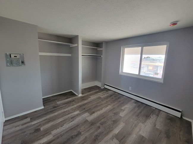 Foto del edificio - 13430 Euclid Ave