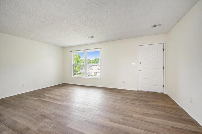 Foto del edificio - 3800 SW 8th St. Terrace