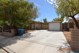 Building Photo - 1732 Canosa Ave