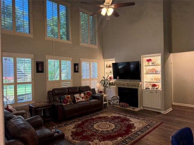 Building Photo - 16022 Diamond Rock Dr