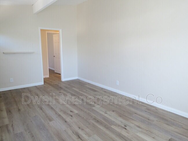Foto del edificio - 4417 Clairemont Mesa Blvd