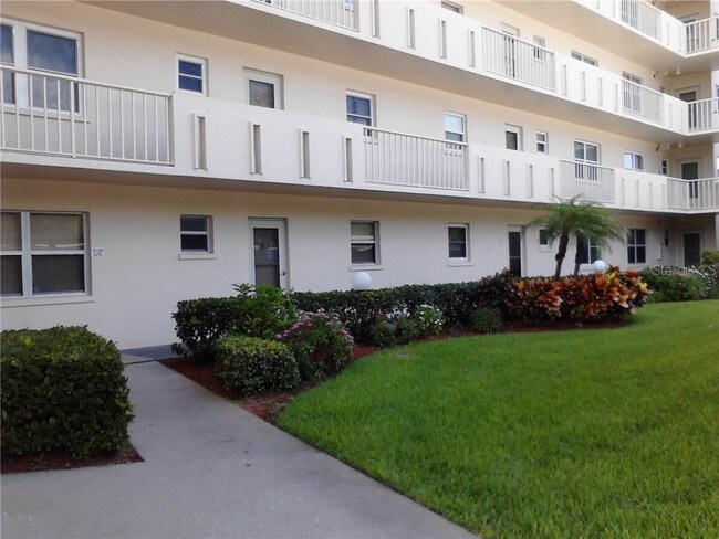 Building Photo - 3640 Ironwood Cir