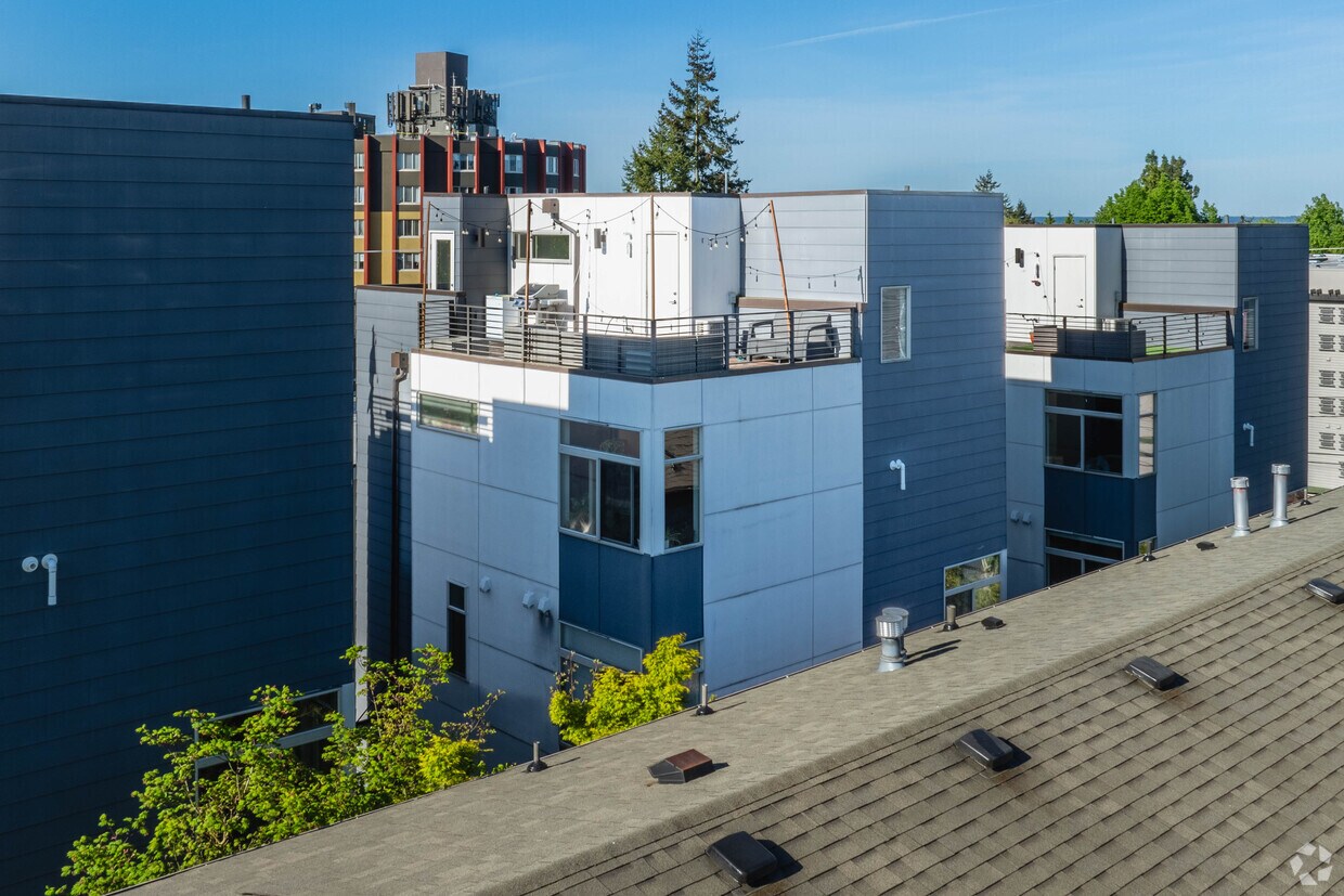 Primary Photo - 6315 42nd Ave SW