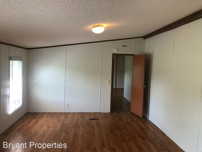 Building Photo - 3 br, 2 bath House - 1015 Dobbins Pike