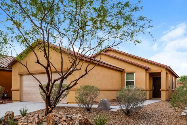 Foto del edificio - 181 Crested Creek Ave