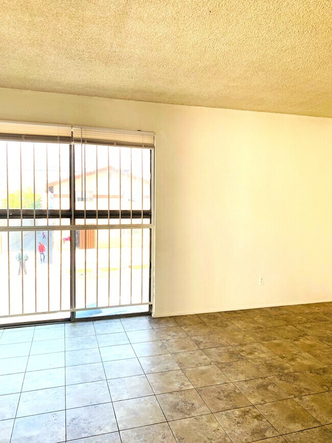 Foto del edificio - 141 S Ave 22