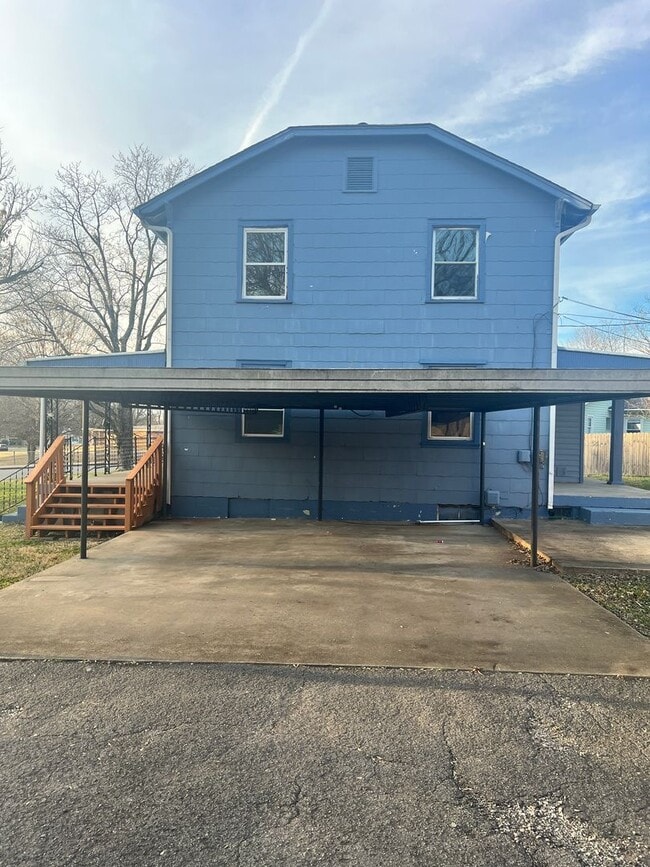 Photo - 1011 Merritt St House