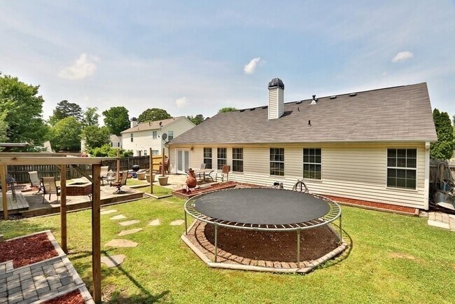 Foto del edificio - 3151 Greenbrier Ct