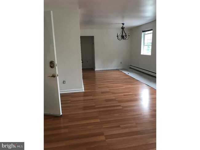 Building Photo - 512 Stidman Dr